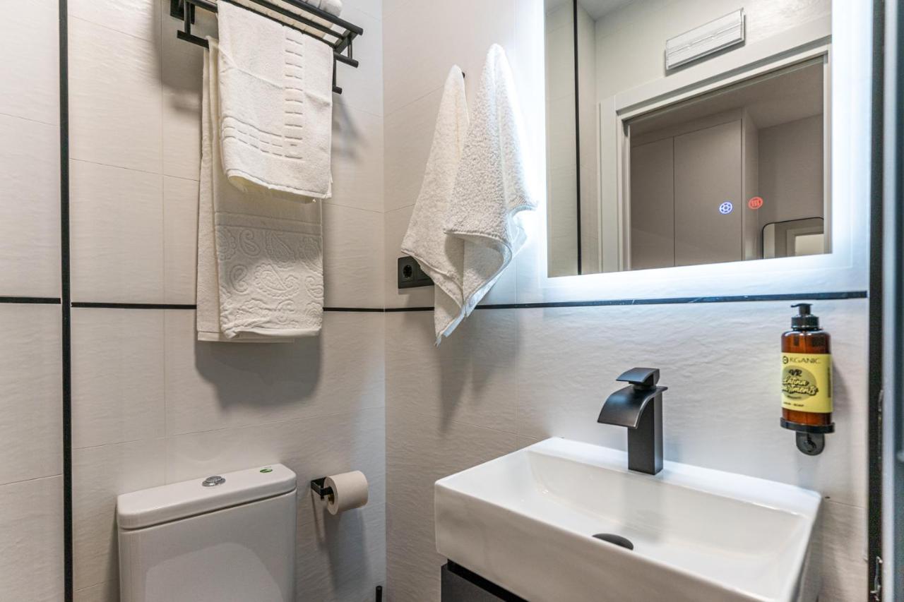 Vr Latina Apartments 马德里 外观 照片